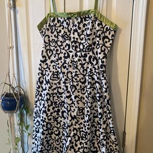 womans 16 extra large  black white pin up dress